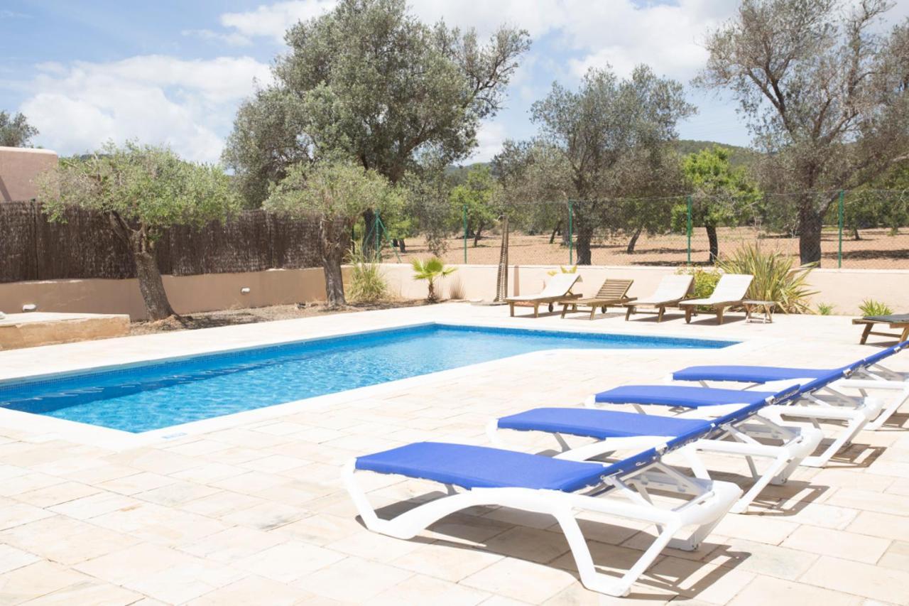 Villa Tom Is Near To Playa Den Bossa Sant Jordi de ses Salines Zewnętrze zdjęcie