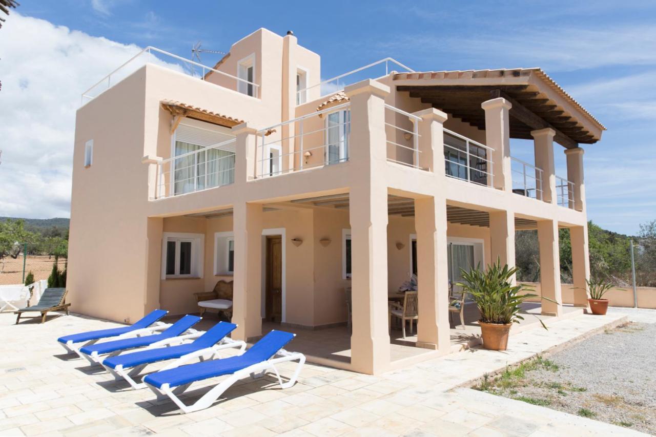 Villa Tom Is Near To Playa Den Bossa Sant Jordi de ses Salines Zewnętrze zdjęcie
