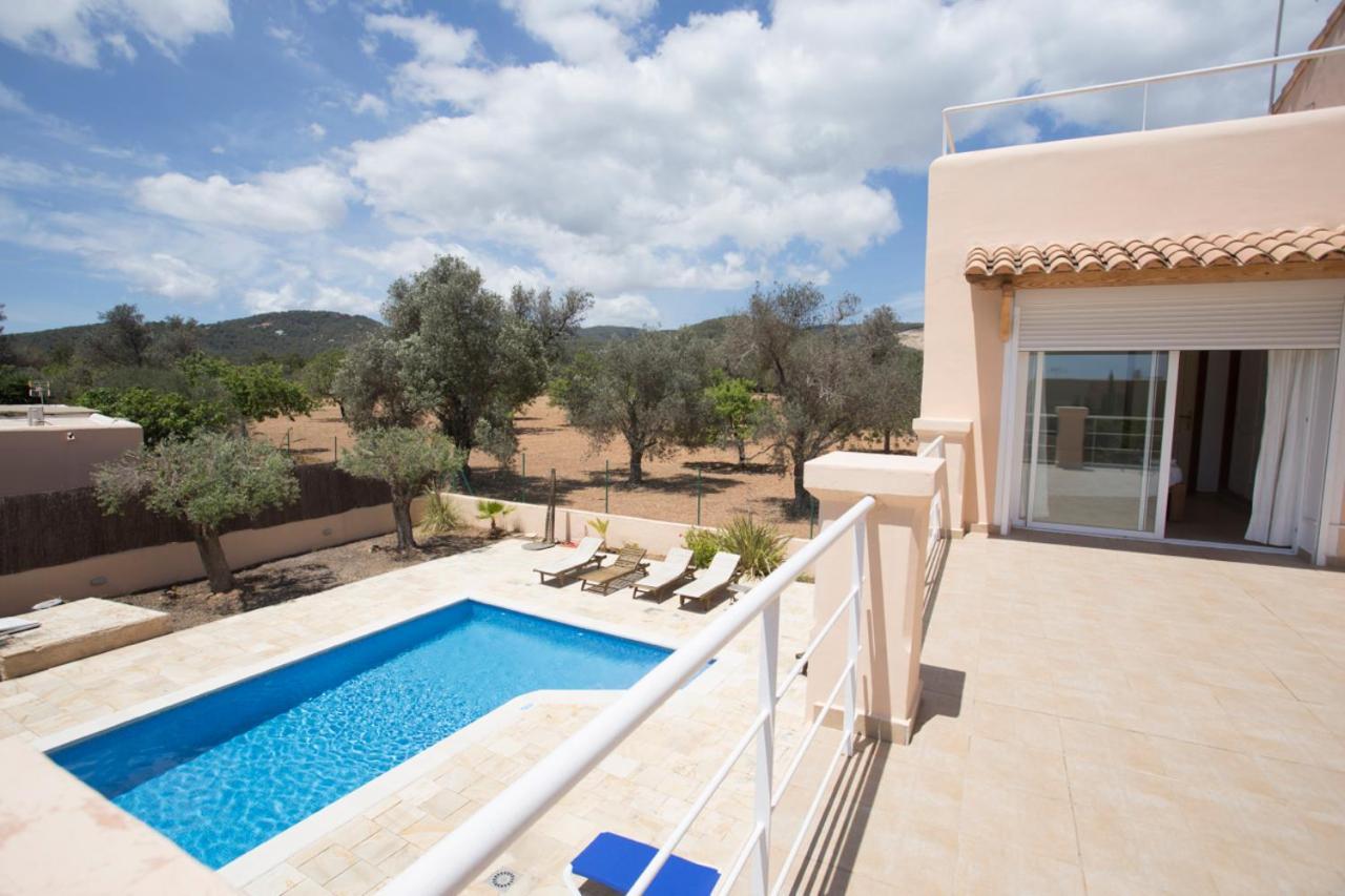 Villa Tom Is Near To Playa Den Bossa Sant Jordi de ses Salines Zewnętrze zdjęcie
