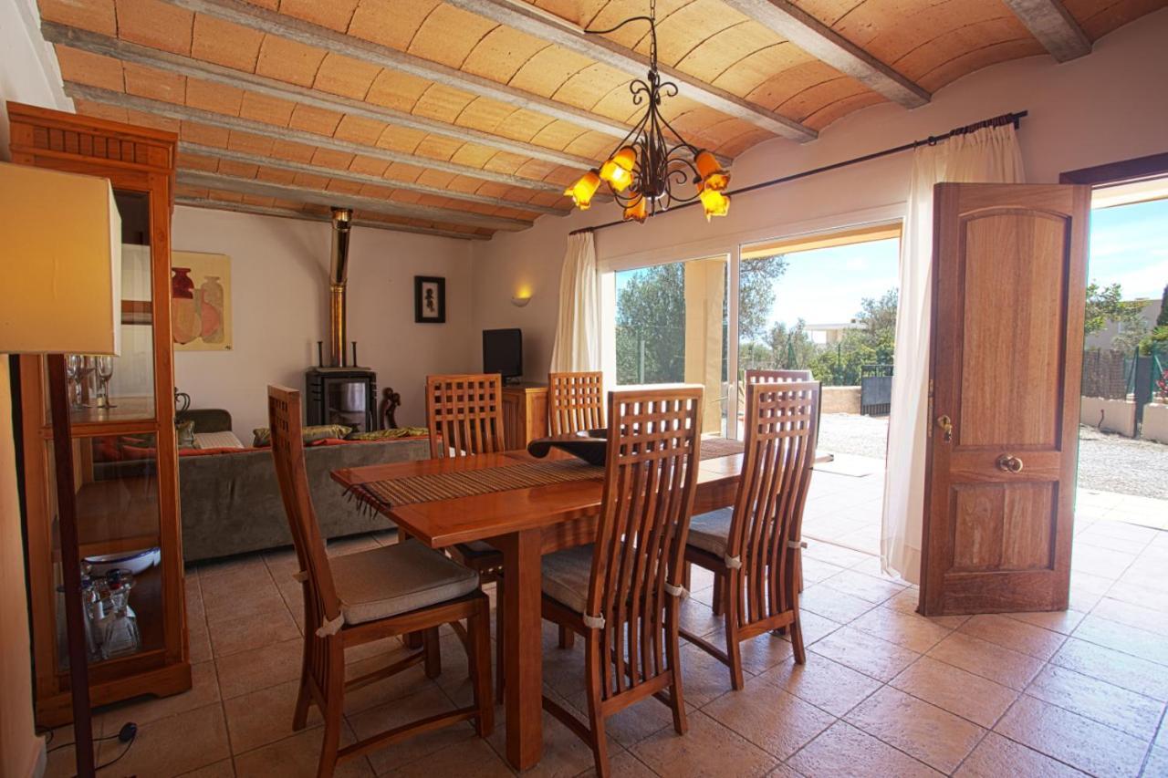 Villa Tom Is Near To Playa Den Bossa Sant Jordi de ses Salines Zewnętrze zdjęcie